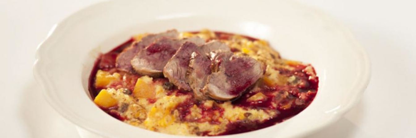 Пшенная каша с тыквой и утиной грудкой