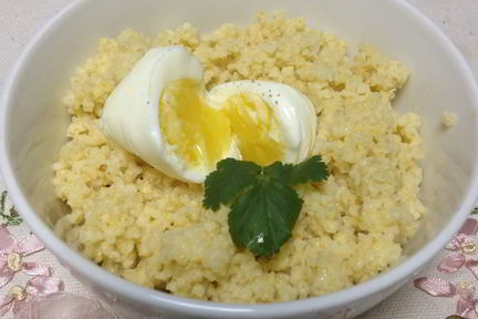 Пшенная каша с яйцом-пашот