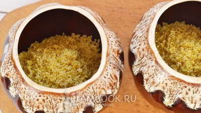 пшенная каша в горшочках