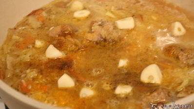 ароматная рисовая каша с мясом и капустой