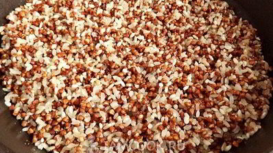 гречнево-рисовая каша на молоке