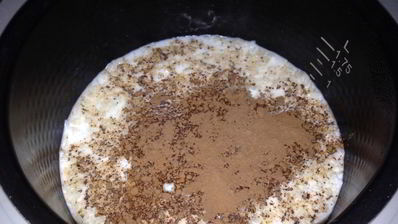 рисовая каша с какао и взбитыми сливками