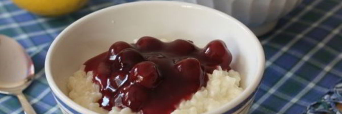 Рисовая каша с вишневым киселем