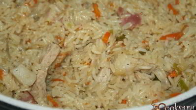 сытная рисовая каша со свининой и беконом на топленом сливочном масле