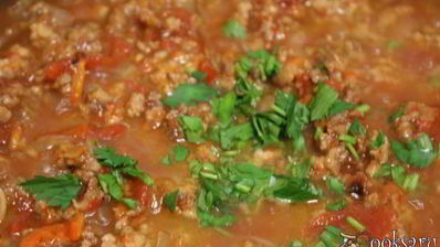 ячневая каша с мясным соусом