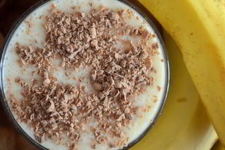 Банановый коктейль с мороженым