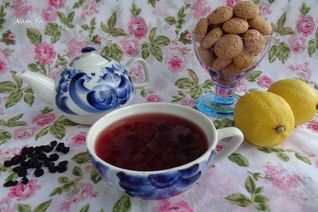 Чай из черной смородины с мятой