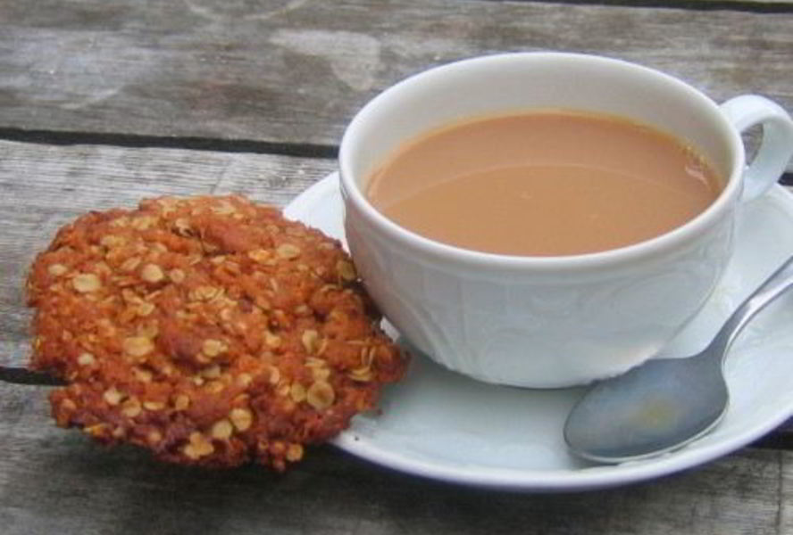 Чай по-татарски со сливками, сметаной и солью