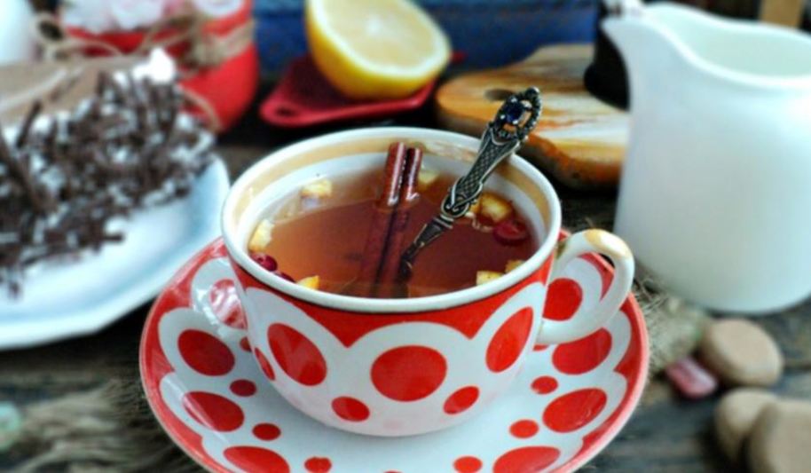 Рецепт чая с апельсиновой коркой, клюквой и корицей