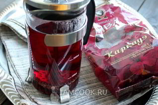 Чай с каркаде и лавандой