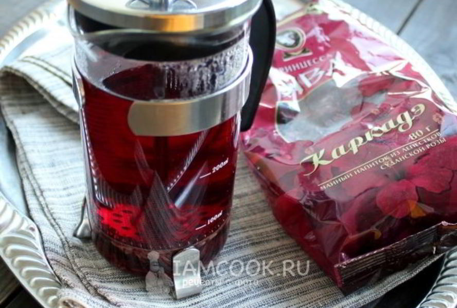 Чай с каркаде и лавандой