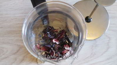 чай с каркаде и лавандой