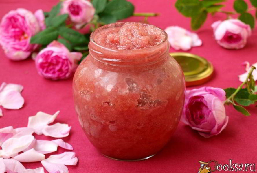 Чайная роза перетертая с сахаром