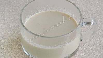 индийский имбирный чай масала с молоком и кардамоном