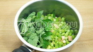 холодный чай с ревенем