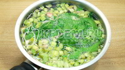 холодный чай с ревенем