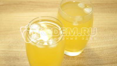 холодный чай с ревенем