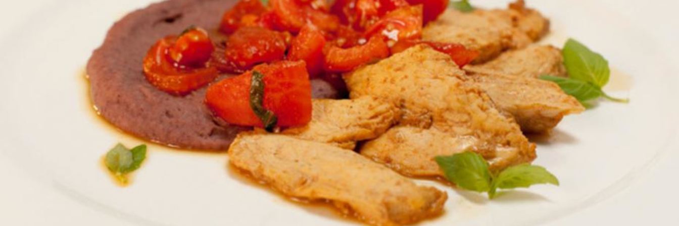 Курица с чайным соусом и пюре из фасоли