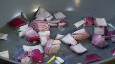 курица в чайно-соевом соусе с белой фасолью