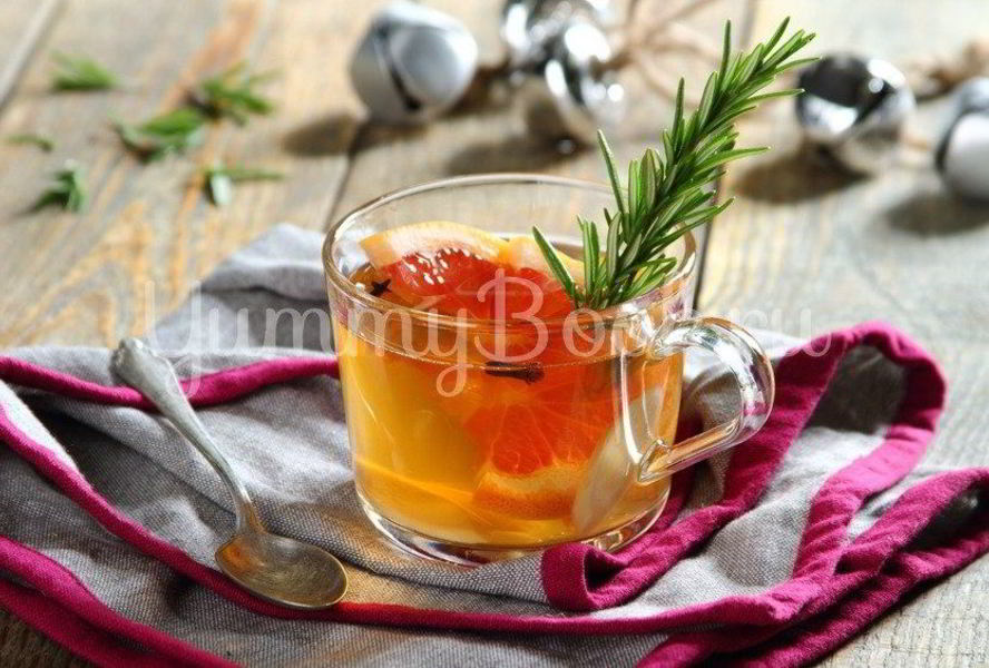 Согревающий чай с грейпфрутом и розмарином