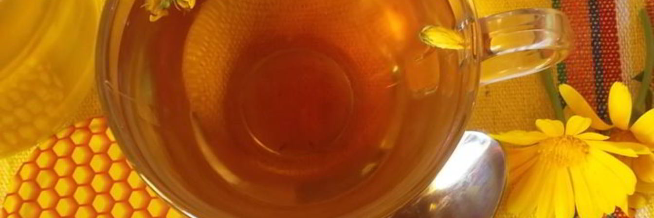 Травяной чай с мелиссой и зверобоем