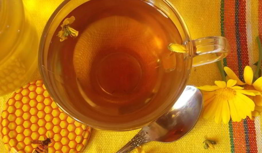 Рецепт травяного чая с мелиссой и зверобоем