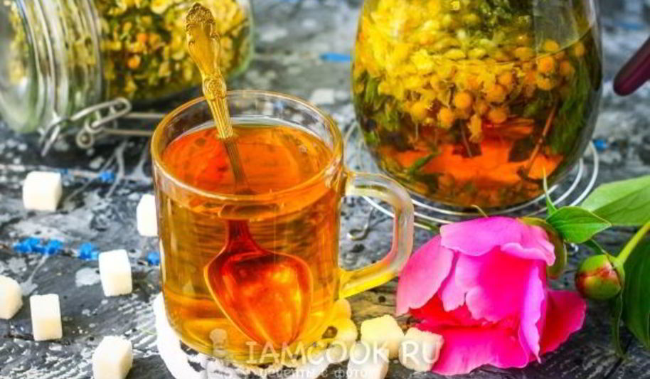 Рецепт цветочного чая с ромашкой, акацией и мятой