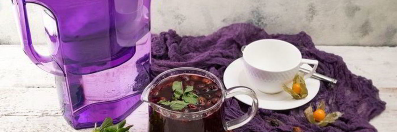 Витаминный чай с черной смородиной и шиповником