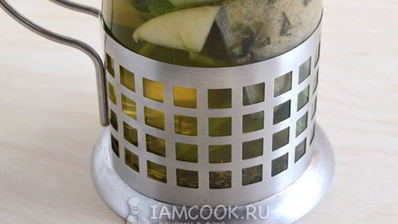 зеленый чай с яблоком, мятой и ромашкой