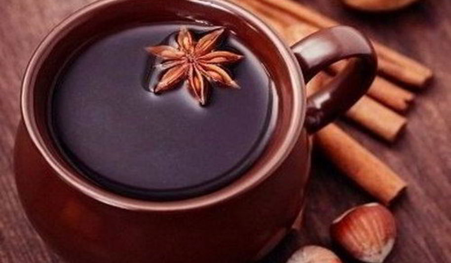 Рецепт домашнего глинтвейна с корицей и мускатным орехом
