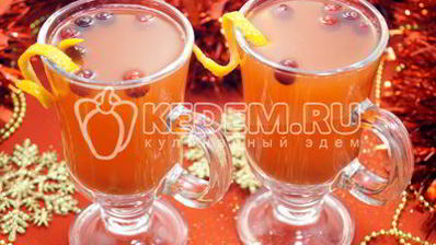 глинтвейн из белого вина с апельсином и клюквой