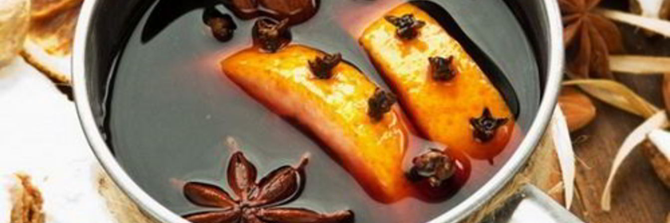 Глинтвейн с анисом и фруктами