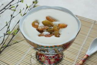 Молочный кисель с изюмом