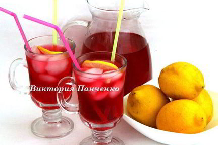 Клюквено-лимонный напиток