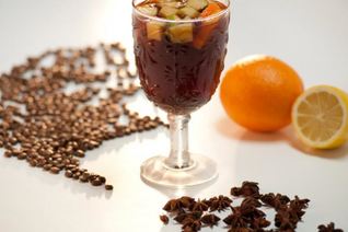 Кофе с безалкогольным глинтвейном