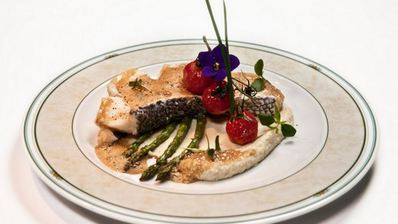 сибас в молоке с кофейным соусом капучино