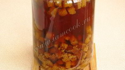 домашний квас из ржаного хлеба