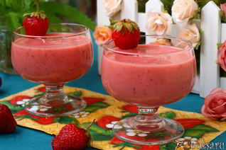 Клубничный ликер со сгущенкой