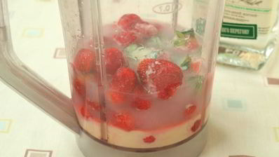 клубничный ликер со сгущенкой