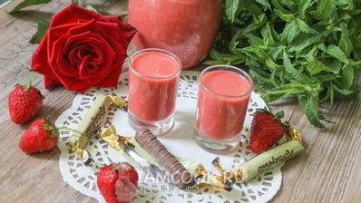 клубничный ликер