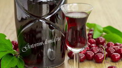 вишневый ликер на вишне с косточками
