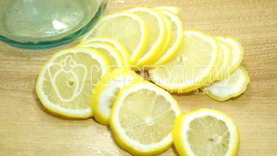 домашний лимонад с лимоном и мятой