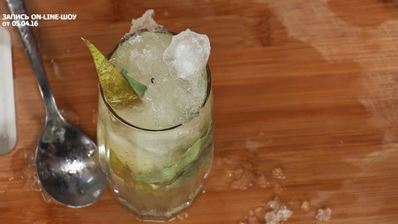 грушевый лимонад с шалфеем