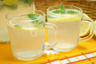 Лимонад из лимонов с мятой