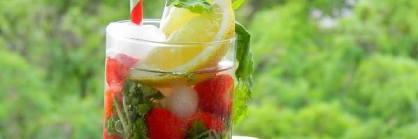 Клубничный мохито, безалкогольный
