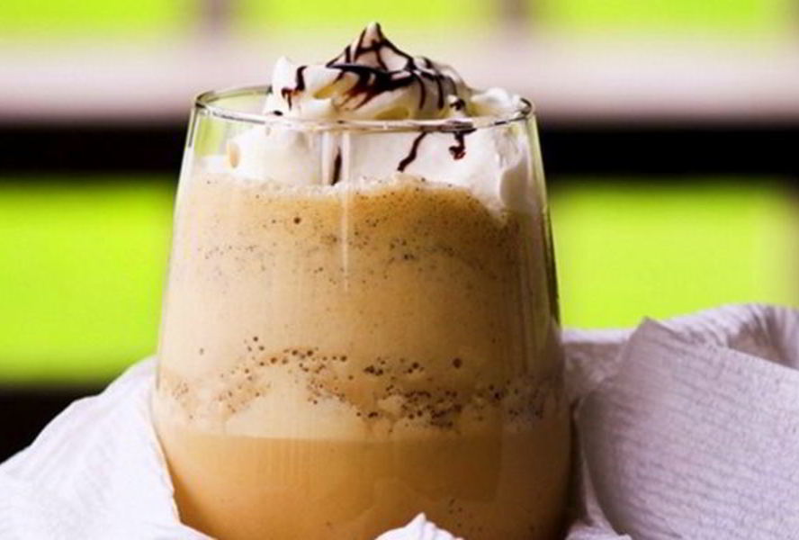 Кофейно-молочный коктейль с шоколадом