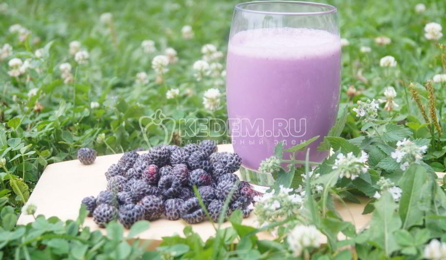 Рецепт молочно-ежевичного коктейль чудо