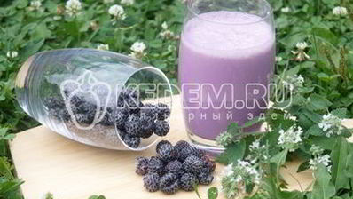 молочно-ежевичный коктейль чудо