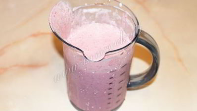 молочный клубничный коктейль