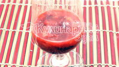 молочный коктейль с клубникой